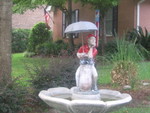 Hardmans' unique statue/fountain of
a golfer wating for the rain to stop.